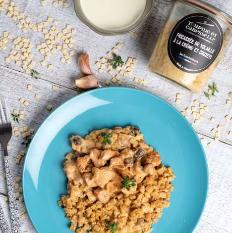 Fricassée de volaille à la crème et crozets